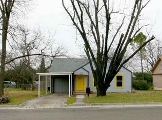 203 N Arnold St, Lampasas, TX 76550