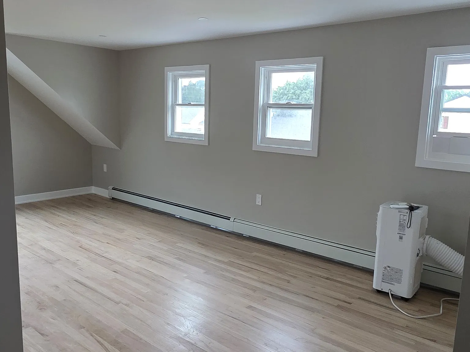 2 bed, 1400 sqft, $2,000 — Photo 4