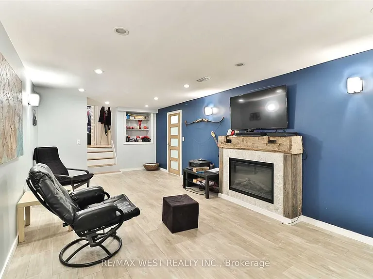 2354 Gareth Rd #MAIN — Photo 22