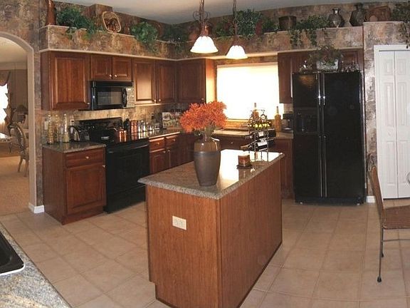 4th image of 4244 Sandy Shores Dr