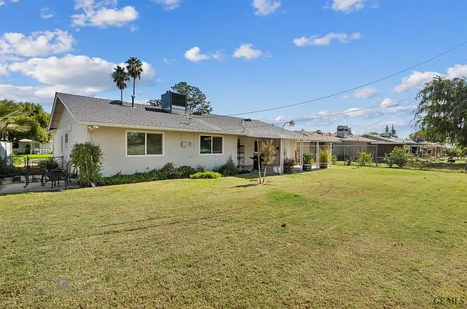 701 Cherry Hills Dr — Photo 18