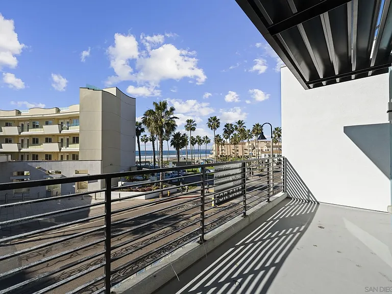 325 Citrus Ave #2 — Photo 7