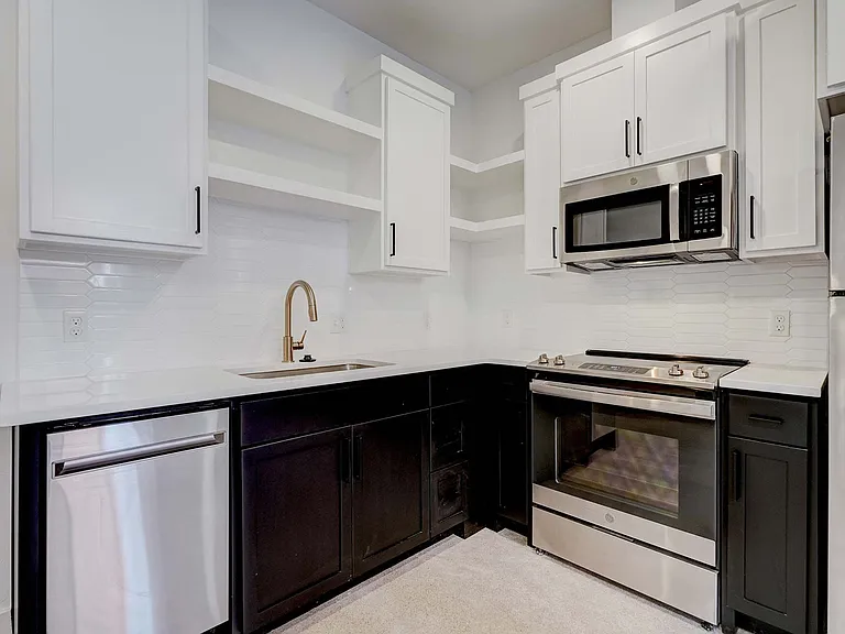 1700 Spoke St — Photo 2