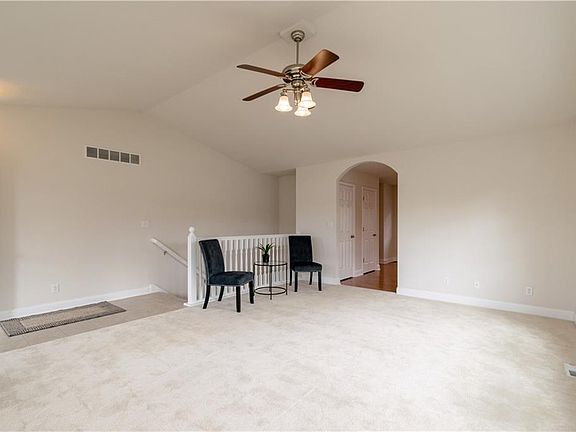 4th image of 2813 Bristol Dr