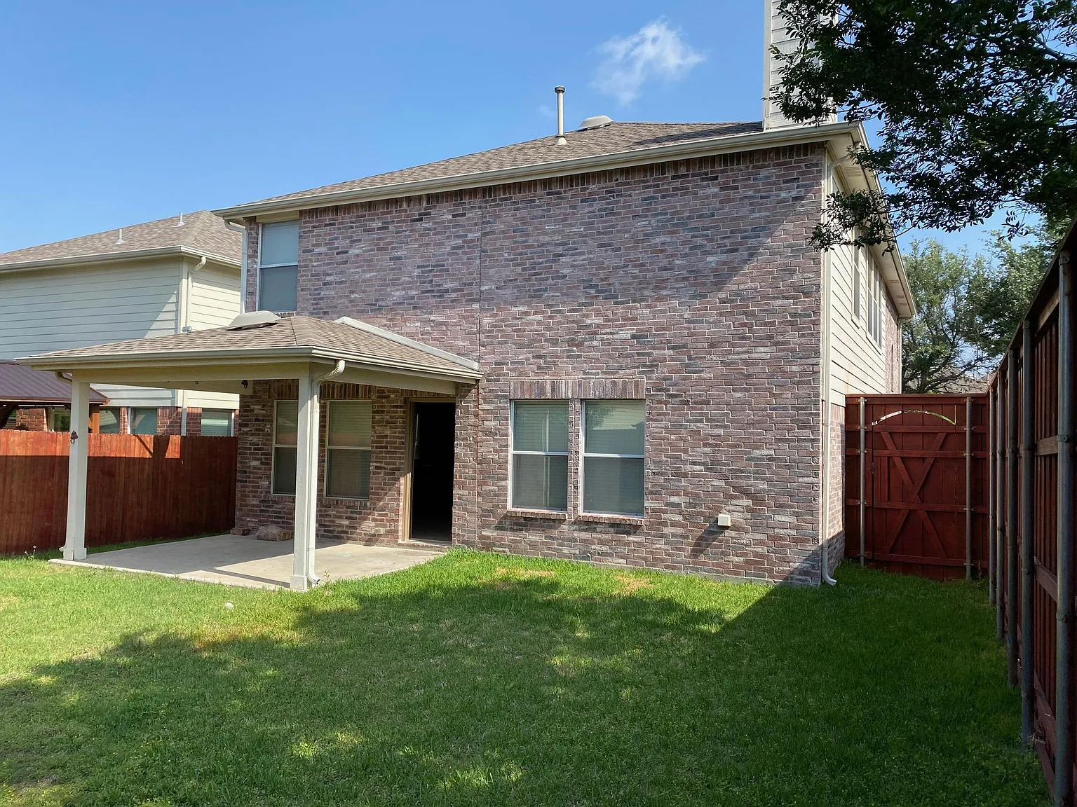 10125 Coolidge Dr — Photo 3