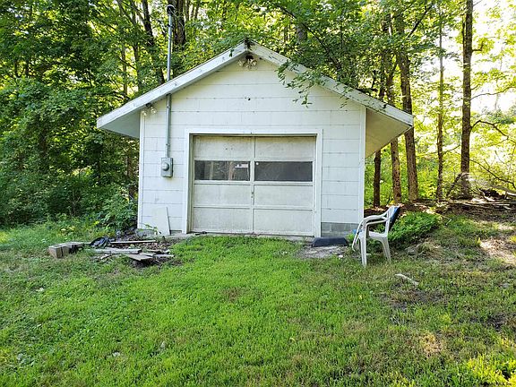 4th image of 86 Gillis Hill Ln