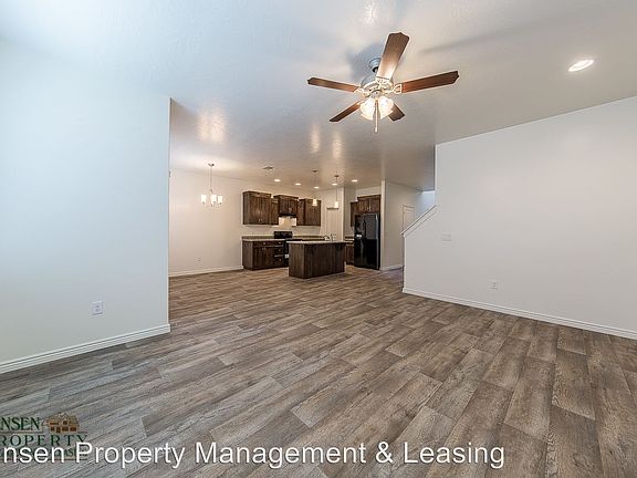 5th image of 3252 E Tanoak Dr