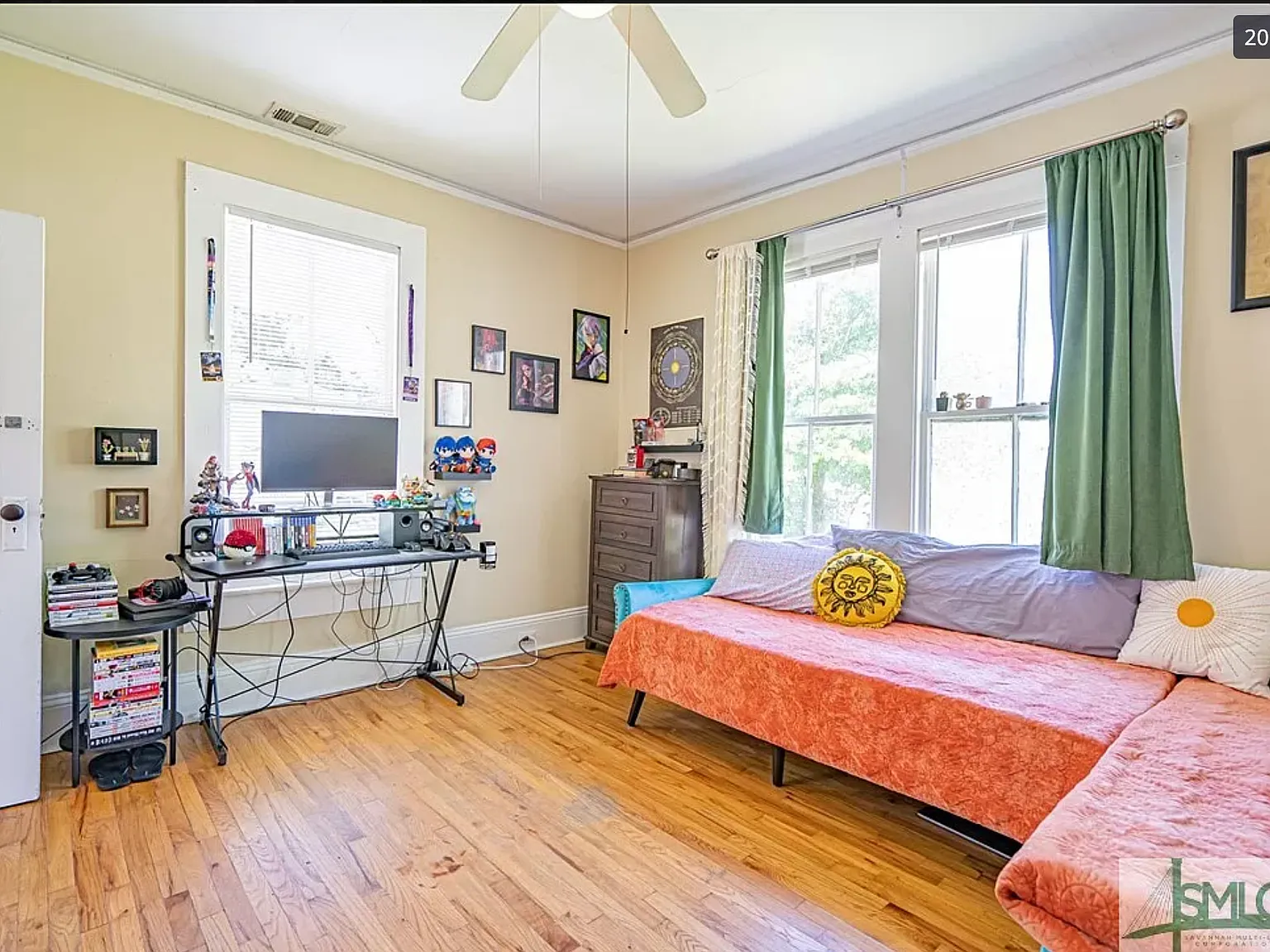 2 bed, 1000 sqft, $1,900 — Photo 2