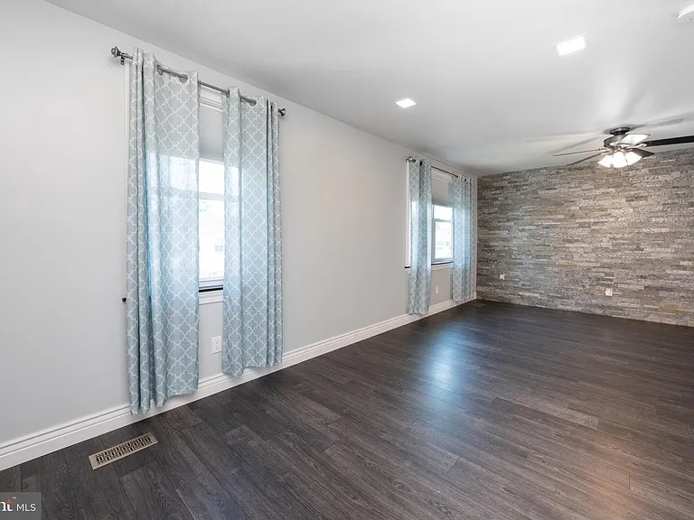 6517 Jefferson Ct — Photo 12
