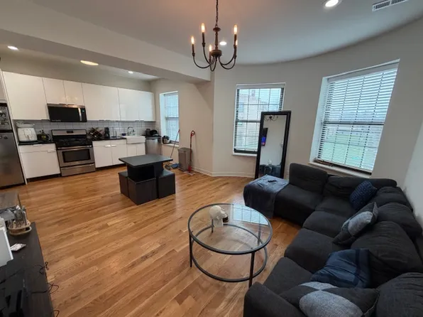 4501 S Calumet Ave #2N, Chicago, IL 60653