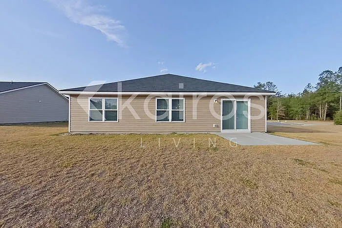 107 Lord Effingham Way — Photo 27