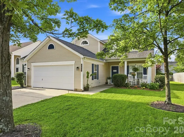 5740 Shining Oak Ln, Charlotte, NC 28269