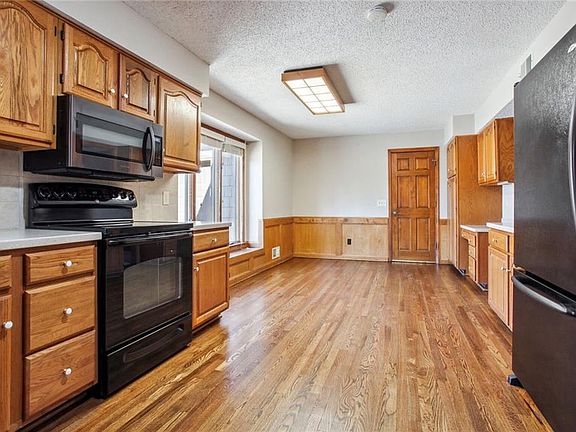 4th image of 6665 Lowell Dr
