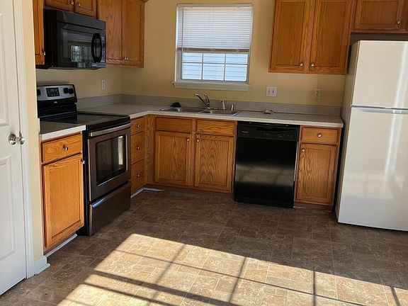 4th image of 160 Ellemoor Ln