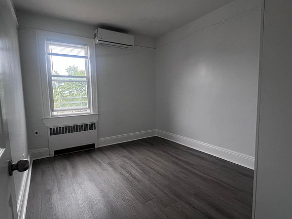 5th image of 22-00 128th St Floor 2