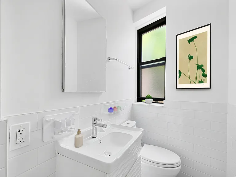 443 E 88th St #23 — Photo 7