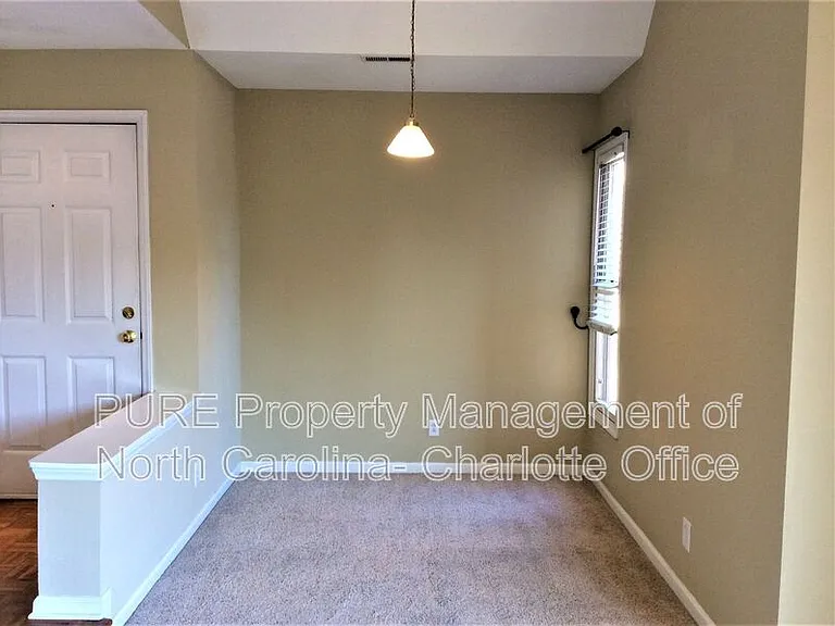 1109 E Morehead St #21 — Photo 9