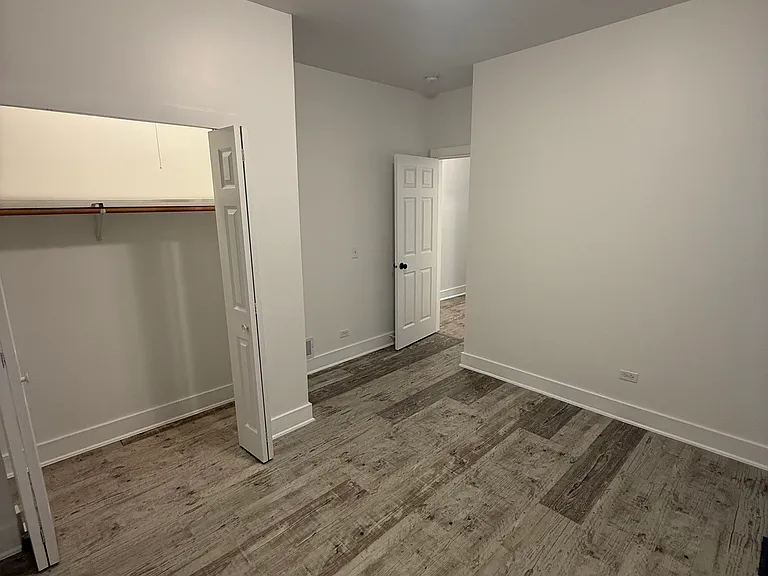 465 Saint Charles St — Photo 11