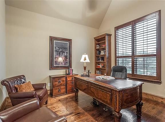4th image of 1920 Stillhouse Hollow Dr