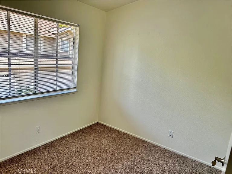 21082 Berry Gln — Photo 15