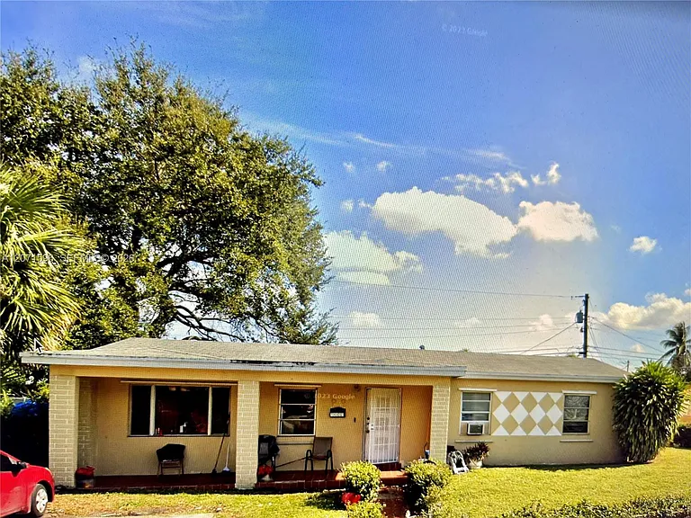 16321 NW 18th Ave — Photo 1