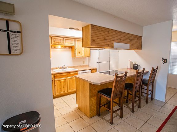 5th image of 1044 E Navajo St #C