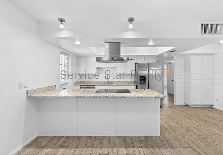 923 E Wesleyan Dr — Photo 9