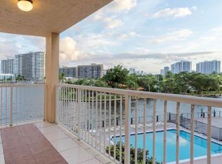 121 Golden Isles Dr APT 307, Hallandale Beach, FL 33009
