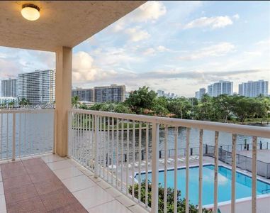 121 Golden Isles Dr APT 307, Hallandale Beach, FL, 33009