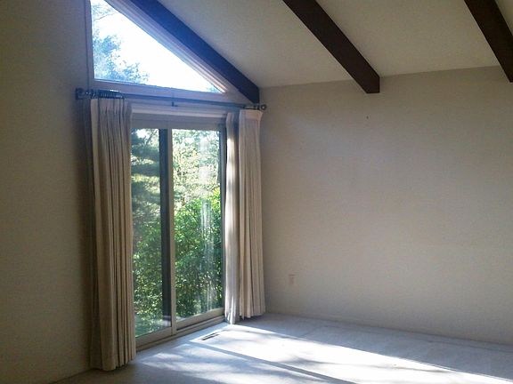4th image of 3626 Woodcliff Dr