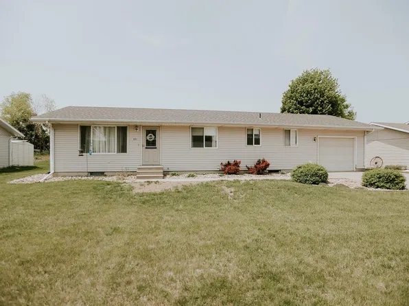 851 8th Ave NW, Sioux Center, IA 51250