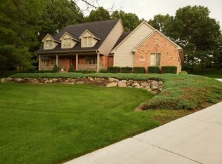 10121 Windy Knoll Ct, Clarkston, MI 48348