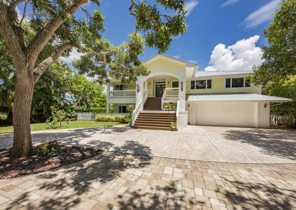 1st image of 3081 SW Harbour Bluff Pl