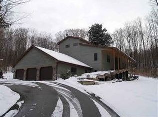 1126 Hoag Rd, Petoskey, MI 49770