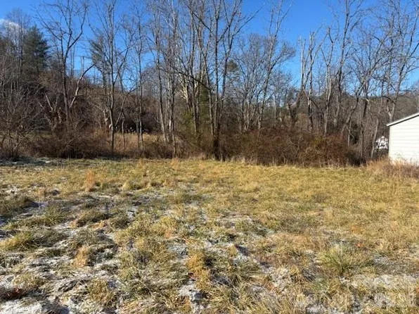 221 Crooked Creek Rd, Mars Hill, NC 28754