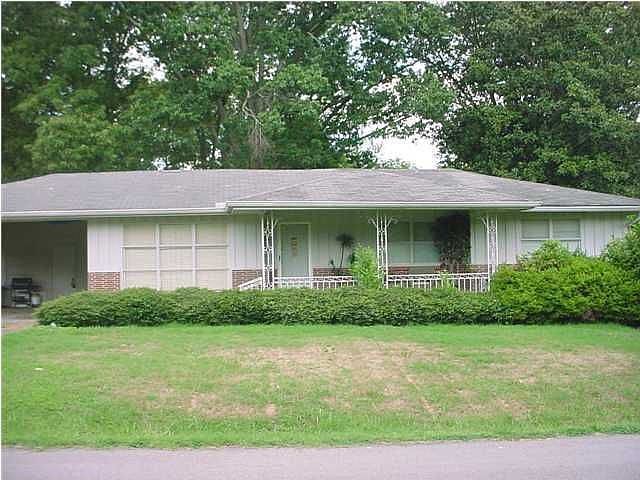 1st image of 4223 Belvoir Dr