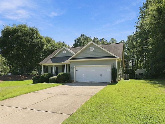 3rd image of 15 Ridgemont Dr