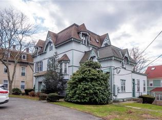 569 Spring St #1N, Newport, RI 02840