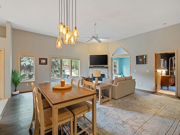 5th image of 12572 Parkwood Dr