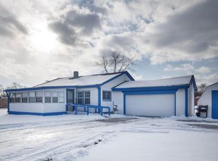 320 Peach Tree Ln, Indianapolis, IN 46219