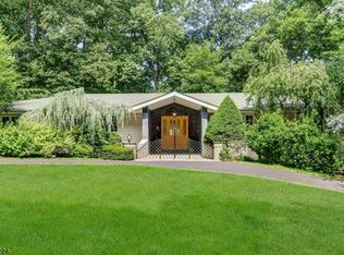 274 Haven Rd, Franklin Lakes, NJ 07417