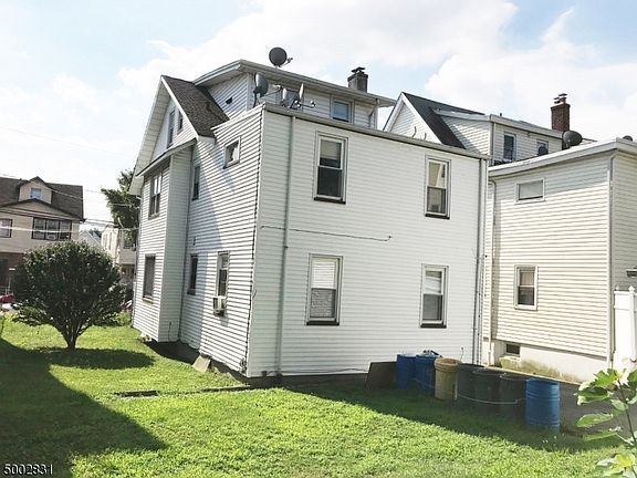 4th image of 195 Highland Ave