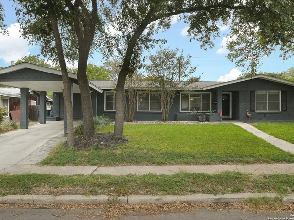 323 SPRUCEWOOD LN, San Antonio, TX 78216