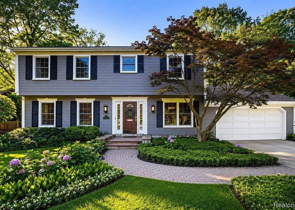 165 Puritan Ave