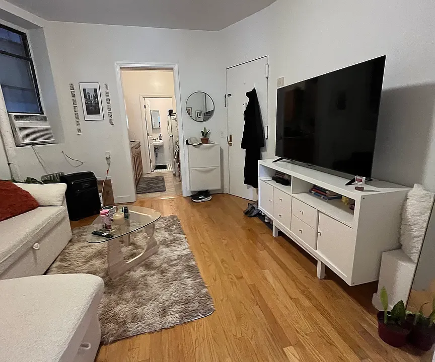 1364 York Ave #5