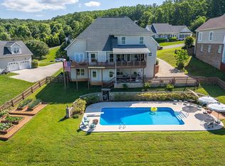 56 Jalopy Ridge Dr, Ringgold, GA 30736