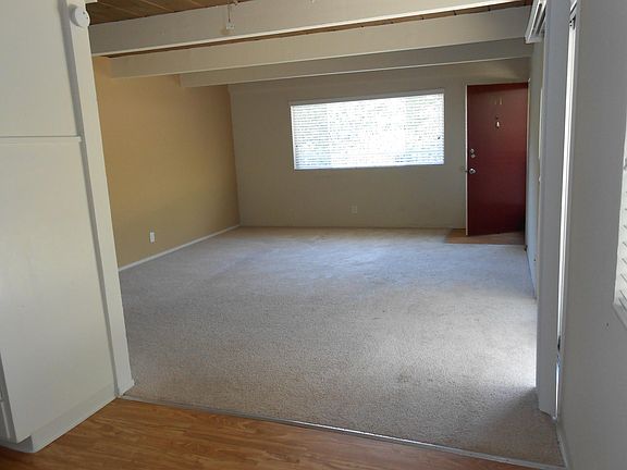 3rd image of 751 Layne Ct