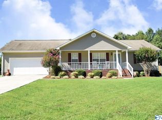 49 Whit Ln, Boaz, AL 35957
