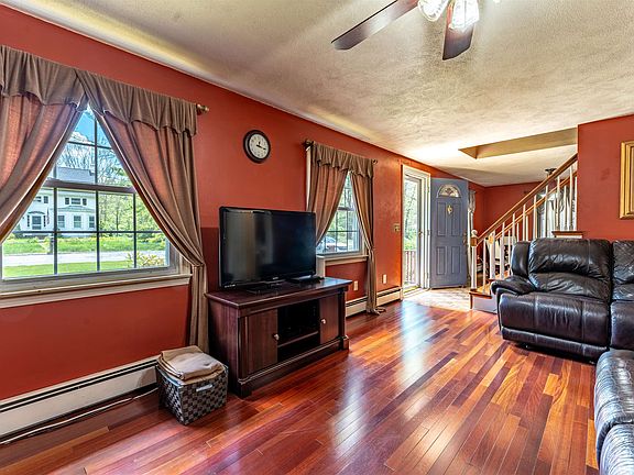 4th image of 34 Oakhill Avenue