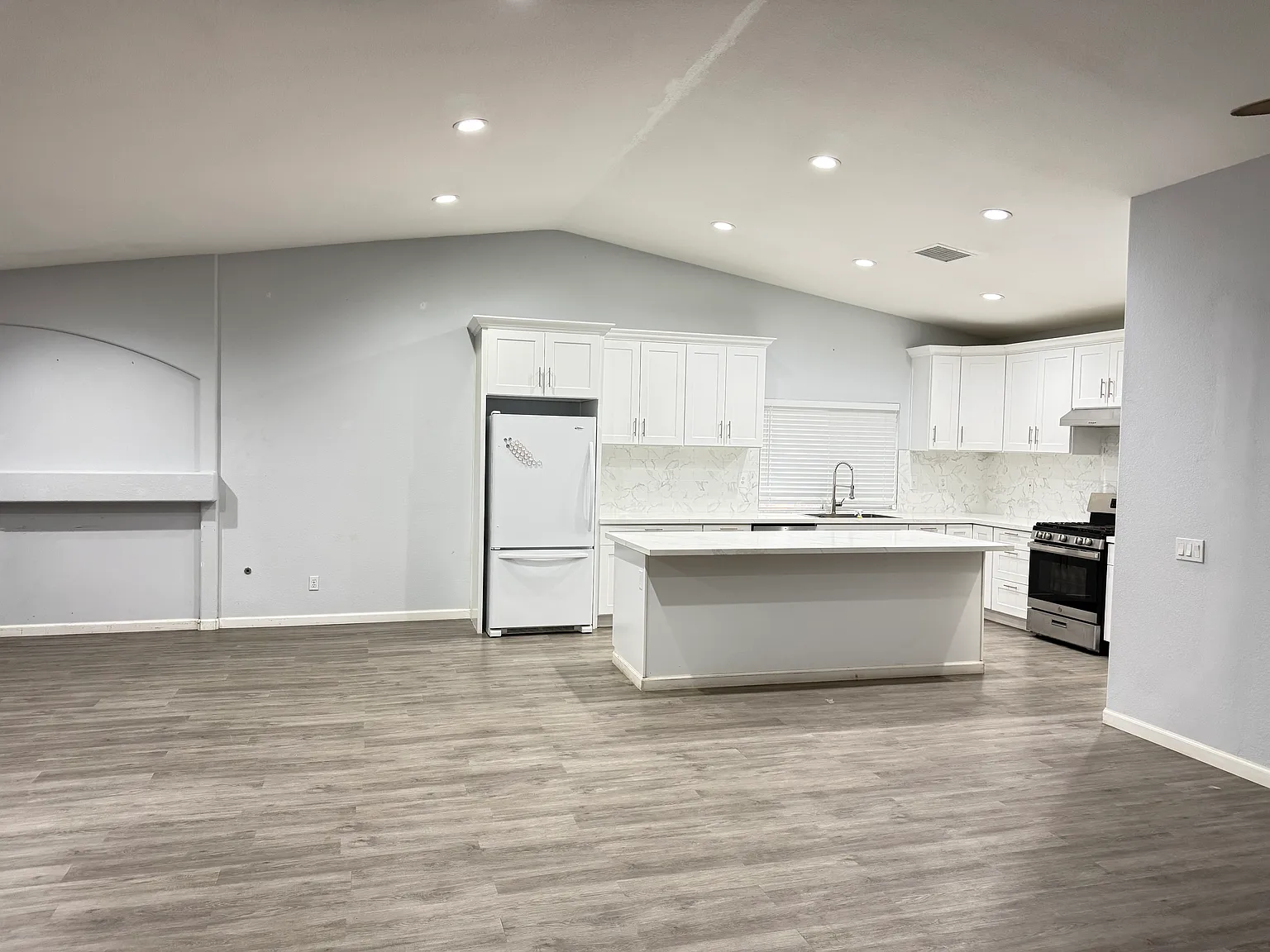 79250 Desert Stream Dr — Photo 2